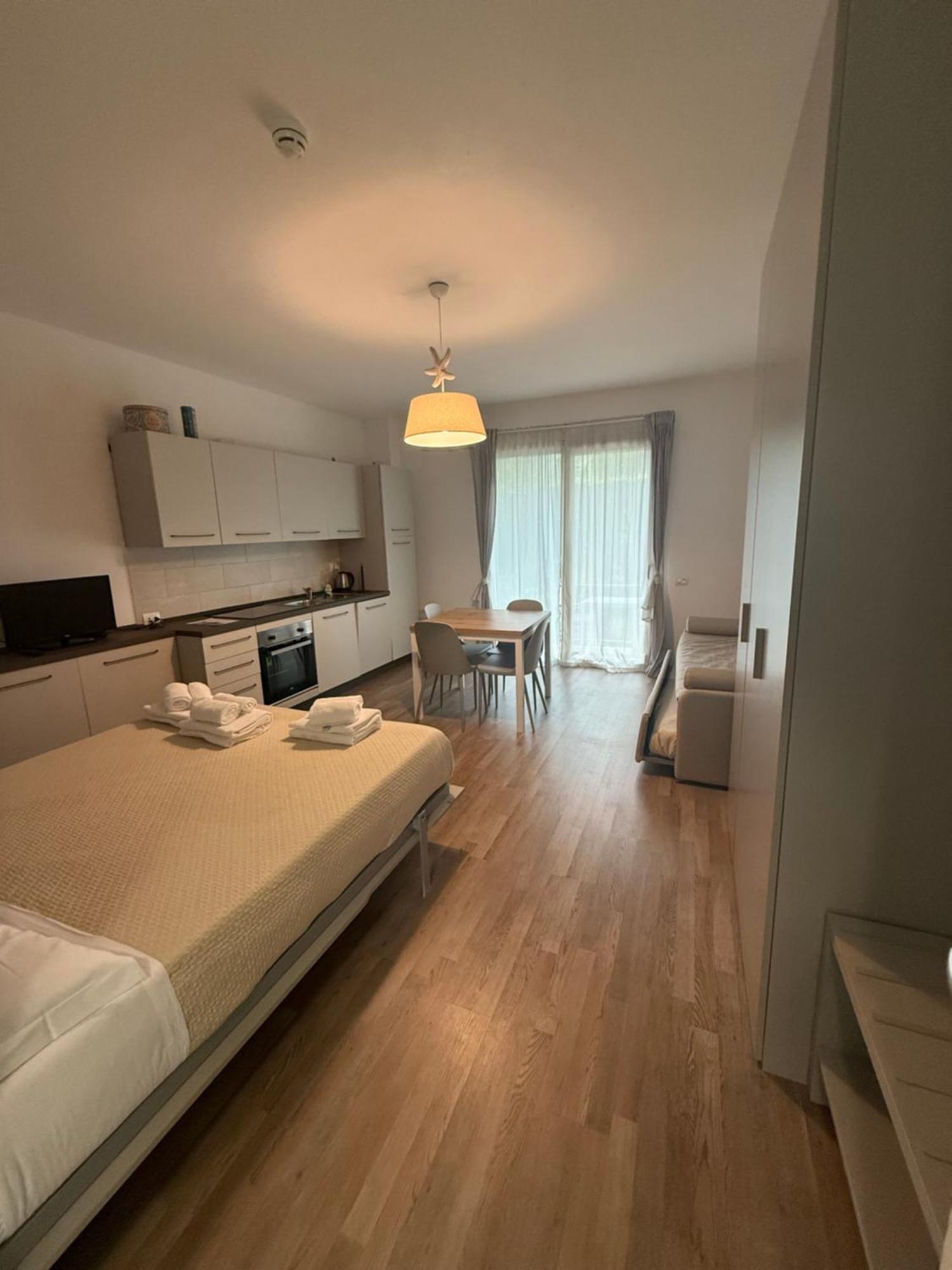 Residence San Francesco Тирения Екстериор снимка