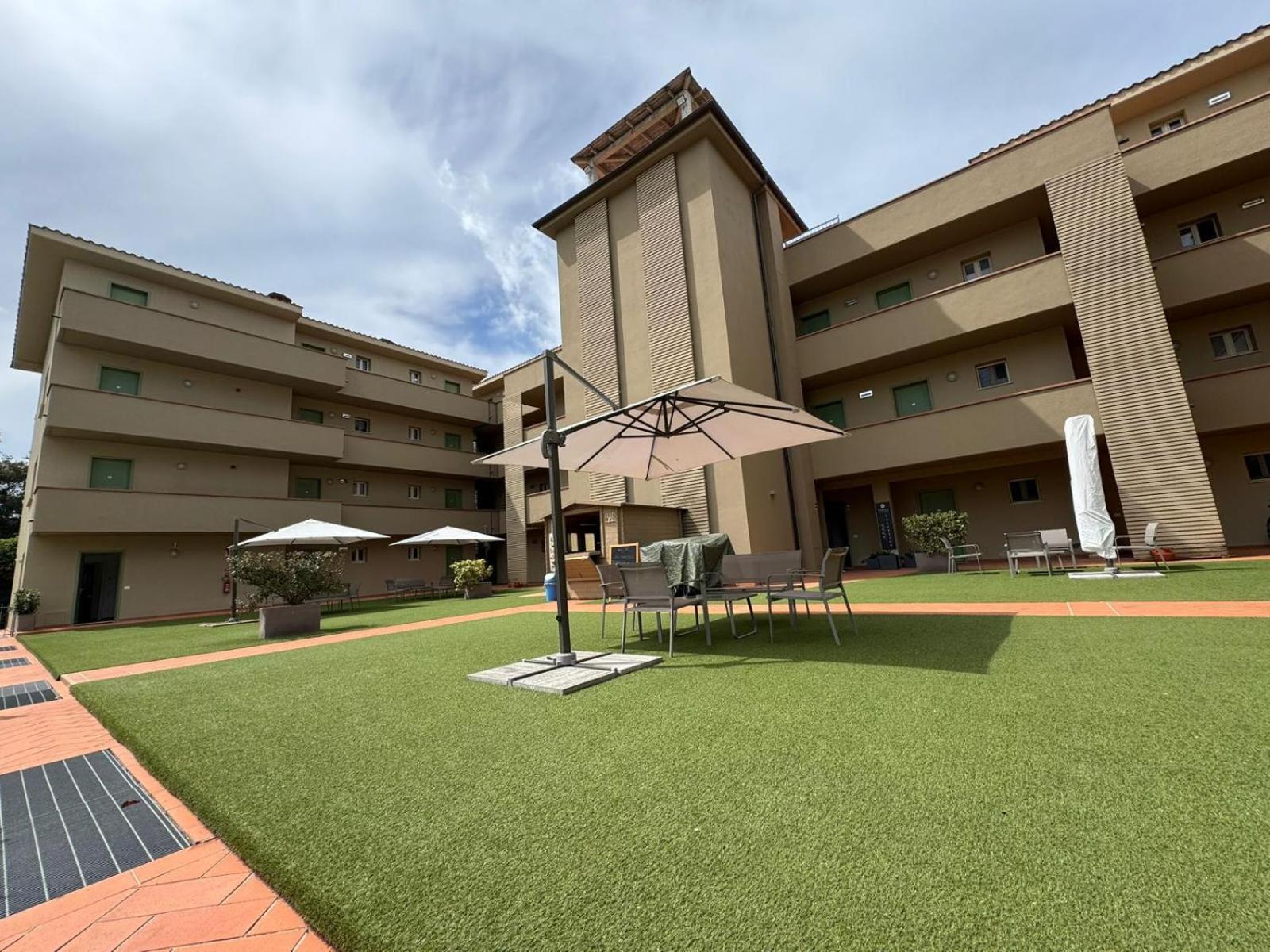 Residence San Francesco Тирения Екстериор снимка