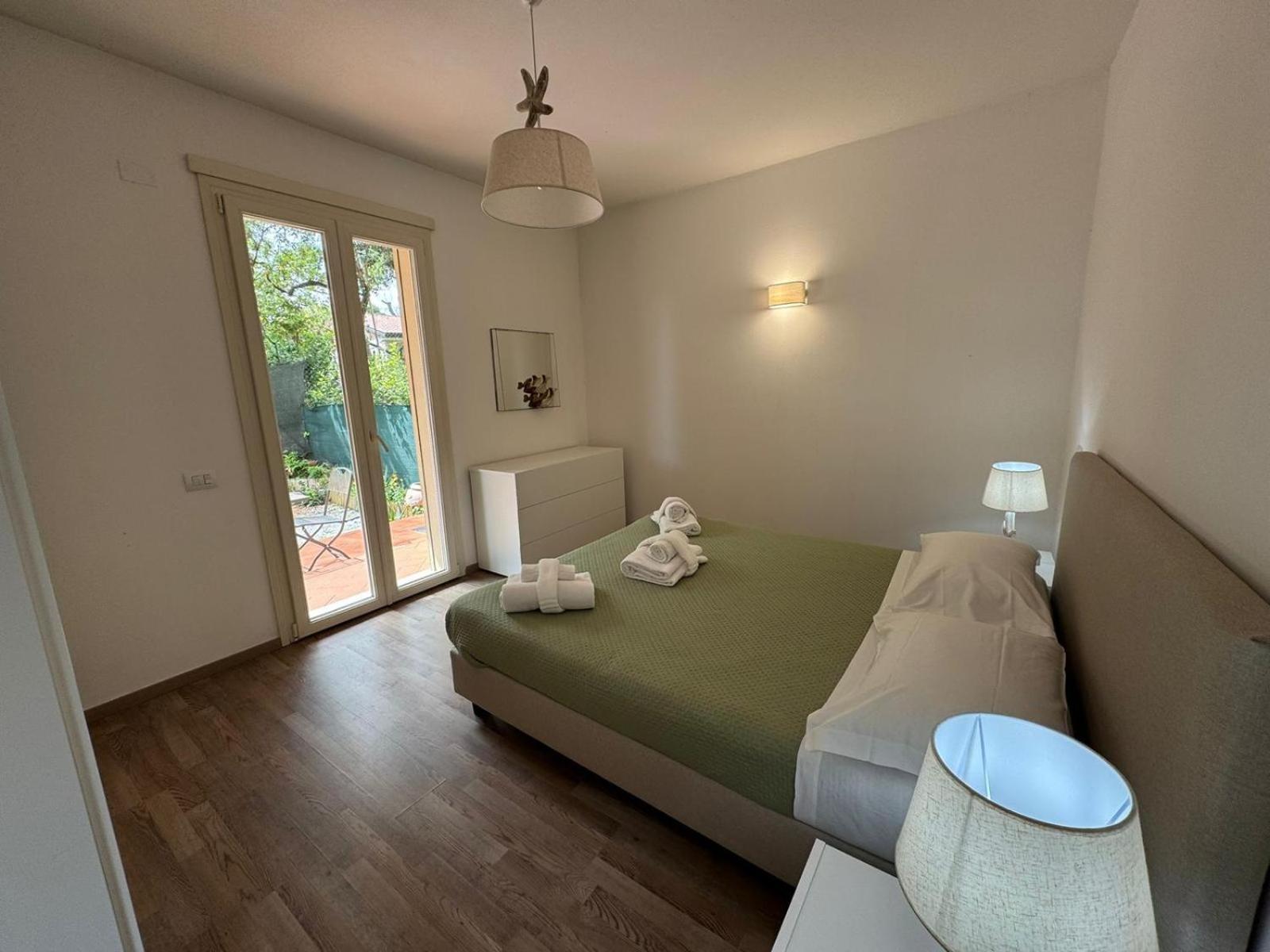 Residence San Francesco Тирения Екстериор снимка